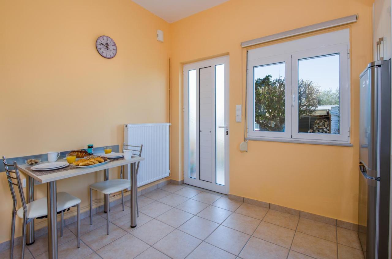 Georgia' S Apartment No1 Maleme Esterno foto