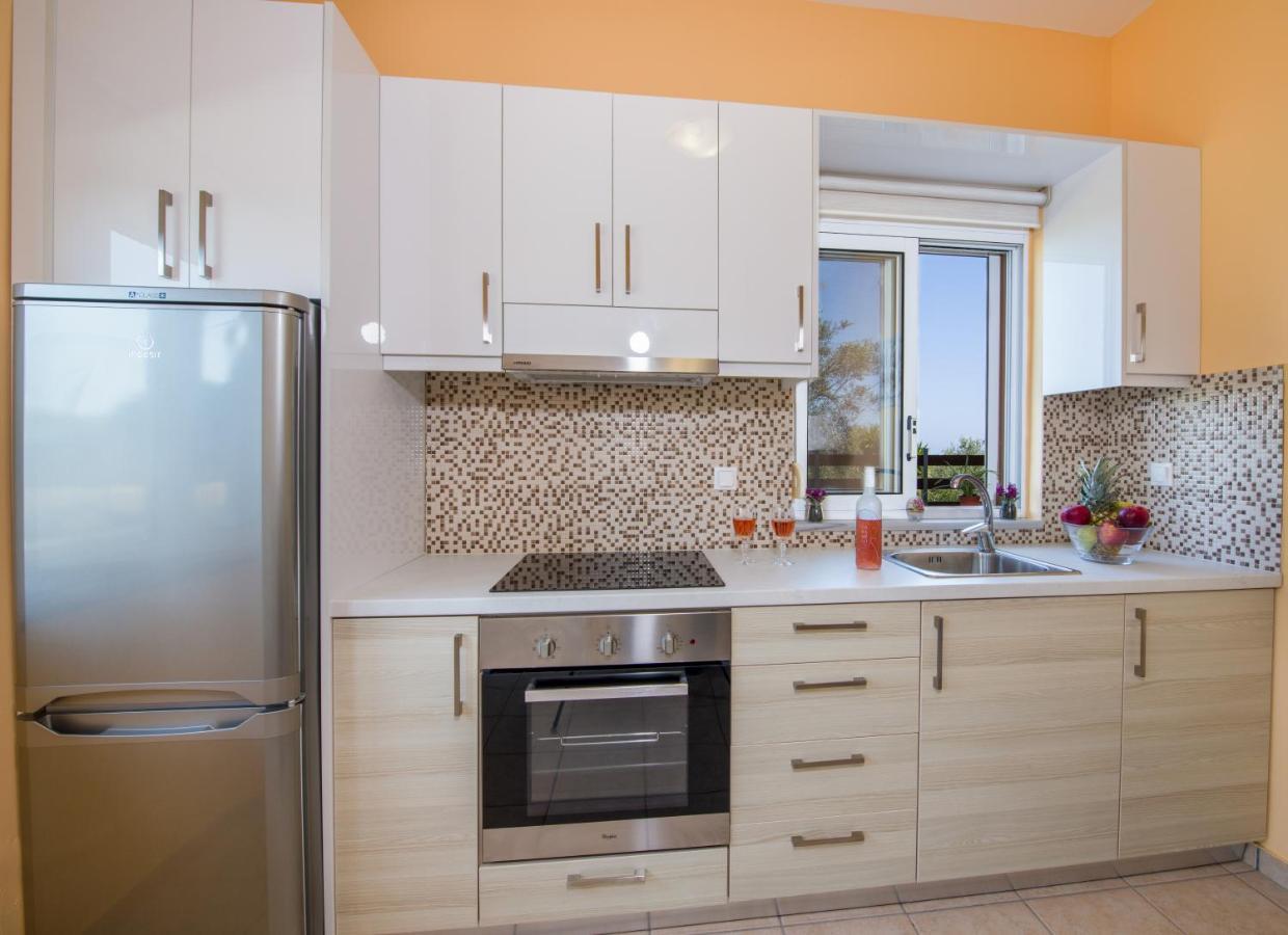 Georgia' S Apartment No1 Maleme Esterno foto